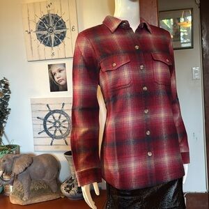 NWT Eddie Bauer size small Heavy/soft Red Plaid Button-Up Shirt/jacket